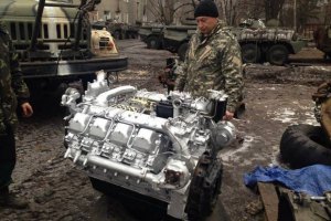 Волонтеры объявили сбор денег на двигатели для БТР десантников