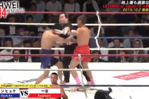 В Японії боксери відправили рефері в глибокий нокаут через 6 секунд після початку поєдинку