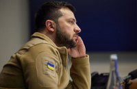 Зеленский наградил двенадцать украинских защитников орденом "Золотая Звезда"