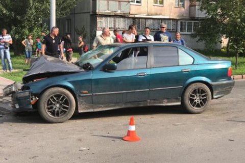 В сети появилось видео ДТП в Черкассах, в котором погибла семья полицейского