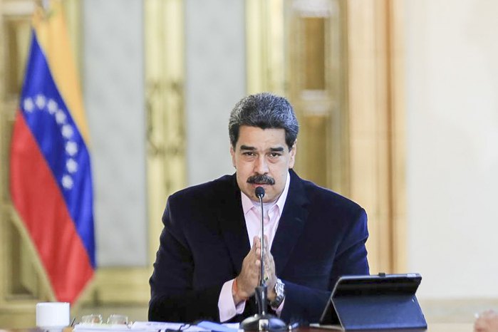 Президент Венесуэлы Николас Мадуро выступает на заседании по профилактике Covid-19 в Каракасе, 26 марта 2020.