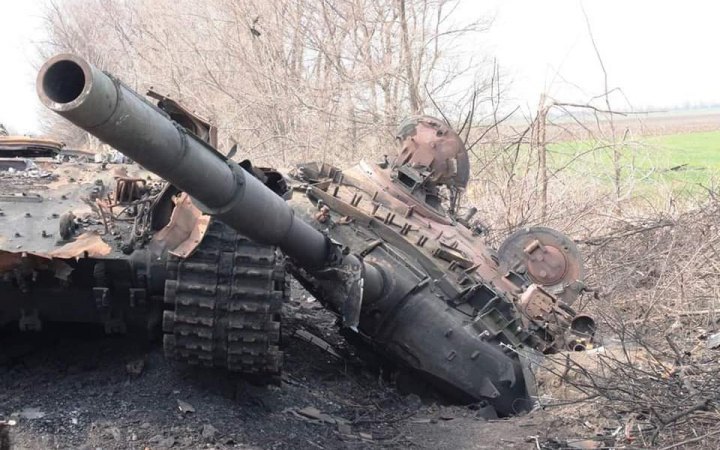На востоке страны украинские воины уничтожили 4 танка, самолет и вертолет врага