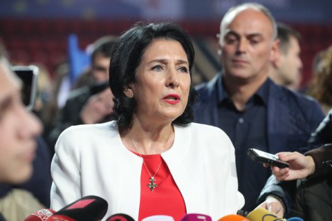 Президент Грузії скасувала візит в Україну через коронавірус