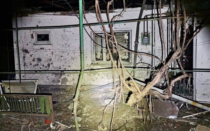 Уночі масованого обстрілу зазнав Нікополь на Дніпропетровщині, шестеро людей поранено (оновлено)