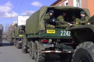 До центру Москви стягують військову техніку