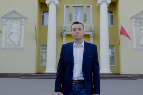 Победивший на выборах в Раду свадебный фотограф Штепа хочет в комитет транспорта или культуры
