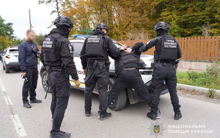 На Тернопільщині поліцейські затримали двох підозрюваних у нападі на службовий автомобіль ТЦК  