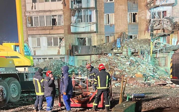 Головне за ніч та ранок суботи, 22 листопада: наслідки удару по Тернополю, 250 боєзіткнень, обстріли Одещини