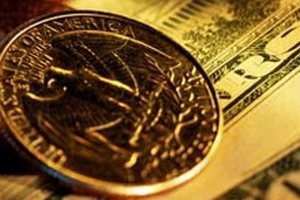 Эксперты считают инвестмонеты надежнее вкладов в иностранной валюте