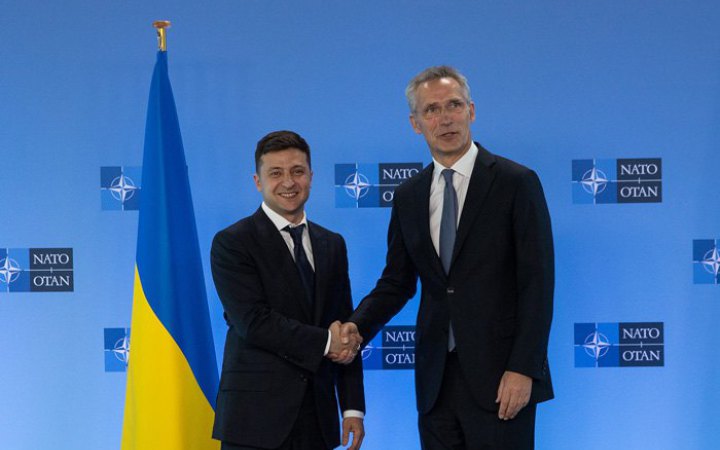 ​Зеленський та Столтенберг обговорили пріоритети військової підтримки України 
