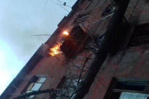 Міна бойовиків влучила в 4-поверховий житловий будинок у Золотому-4