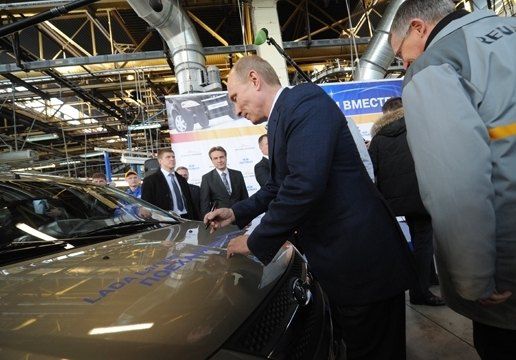 Путин лично рекламирует российские автомобили, а европейские вынужденны продираться на рынок России через торговые преграды