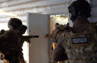 Міжнародна спецоперація: викрито учасників кол-центрів, які ошукали громадян Латвії на мільйони гривень