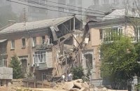 Трехэтажный дом обрушился из-за взрыва газа в Киеве. Погибли два человека (обновлено)
