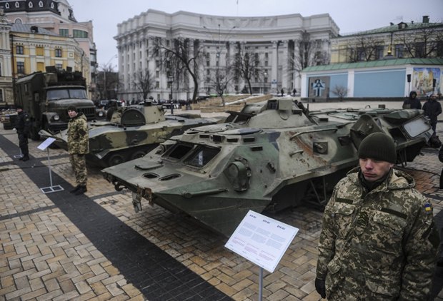 Выставка российской техники из зоны АТО