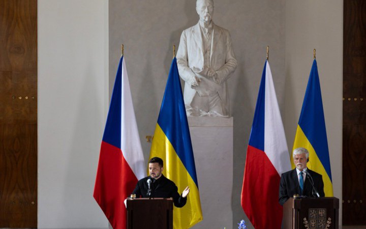 Зеленський: у 2025 році Україна може отримати від Чехії 1,8 млн снарядів 
