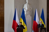 Зеленський: у 2025 році Україна може отримати від Чехії 1,8 млн снарядів 