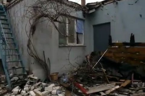 Бойовики з мінометів обстріляли житлові квартали Луганського