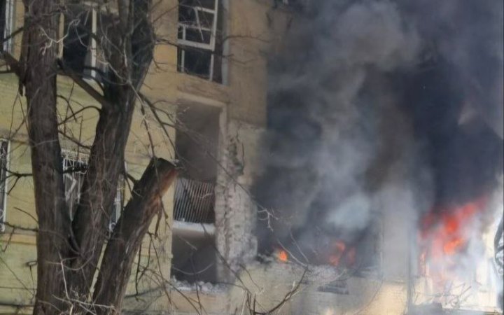 Росіяни пошкодили багатоповерхівку у Дніпрі (оновлено)