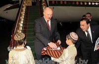 Лукашенко купил роскошный самолет покойного туркменбаши