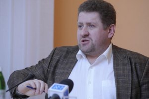Мельниченко должен предстать перед судом - политолог
