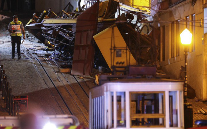 У Португалії оприлюднили попередній звіт щодо аварії фунікулера Gloria