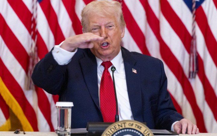 Трамп у відповідь на звинувачення Хаменеї: «Час шукати нове керівництво в Ірані»