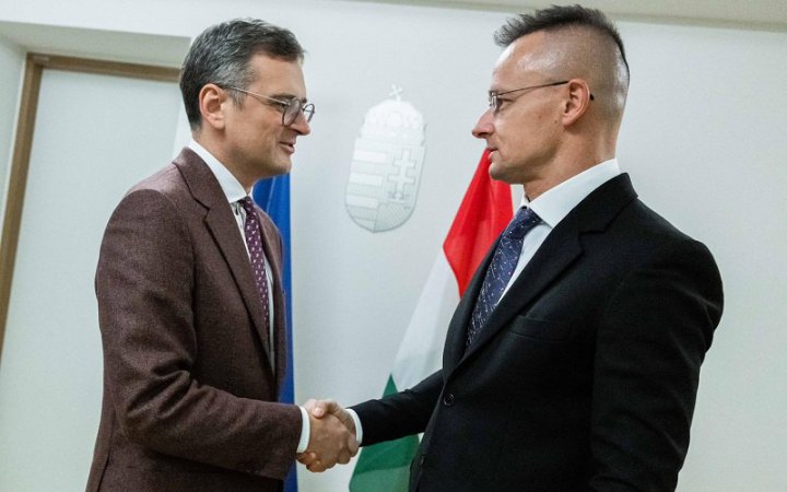 ​Кулеба провів "довгу і щиру" розмову з головою МЗС Угорщини Сійярто (оновлено)