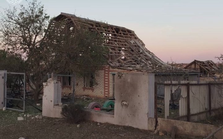 РФ упродовж дня застосувала по Херсонщині авіацію, артилерію та дрони. Є поранені