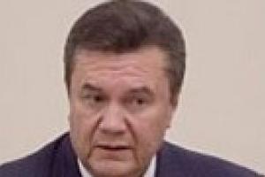 Янукович назвал правительство "эффективным лишь во вранье"