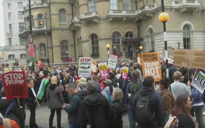 У Лондоні кілька тисяч людей вийшли на антитрампівський мітинг
