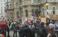 У Лондоні кілька тисяч людей вийшли на антитрампівський мітинг