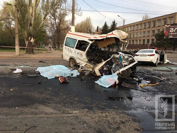 Шокуюча аварія у Кривому Розі: кількість жертв зросла до восьми, потерпілих – до 18