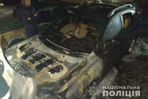 В Лозовой на Харьковщине сожгли машину кандидата в мэры от "Слуги народа"