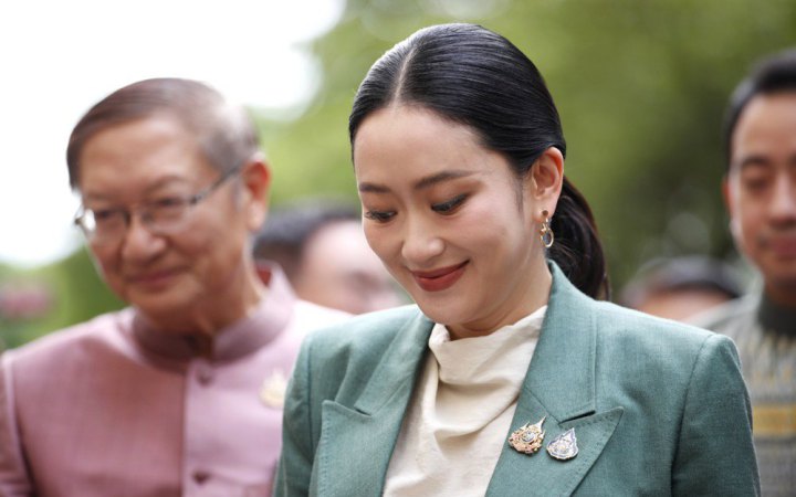 Суд Таїланду відсторонив прем'єр-міністерку від посади через порушення етики