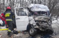 Под Черниговом маршрутка столкнулась с грузовиком, погибли 13 человек (обновлено)