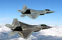 США перекинули в Естонію два винищувачі F-22