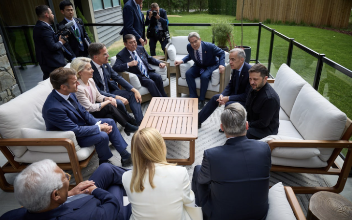 Зеленський підбив підсумки саміту G7: лідери "рішуче налаштовані розглянути всі варіанти посилення тиску"