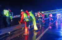 В Іспанії автобус із пасажирами впав із мосту у воду, загинули шестеро людей