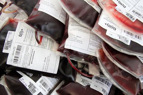 Кабмін із 25 лютого припинив експорт препаратів крові 