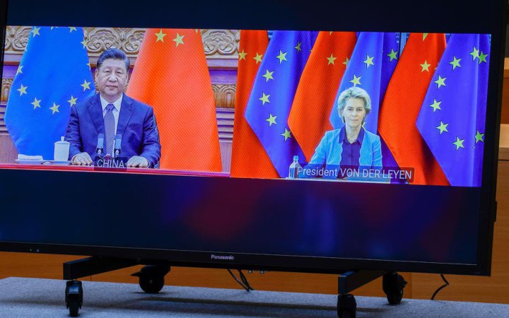 У четвер у Китаї стартує саміт за участі керівництва ЄС. Говоритимуть про війну в Україні та торгівлю