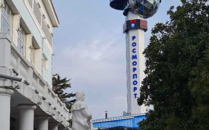 Reuters: після дронових атак порт у російському Туапсе зупинив експорт, а місцевий НПЗ припинив роботу