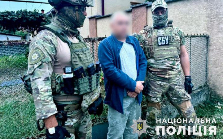 Поліцейські Донеччини затримали організатора схеми незаконного перетину кордону