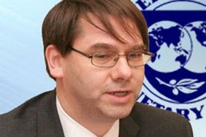 Азаров справив враження на голову місії МВФ