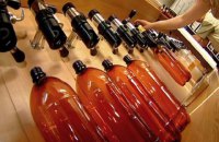 В России предложили запретить пиво в двухлитровых бутылках