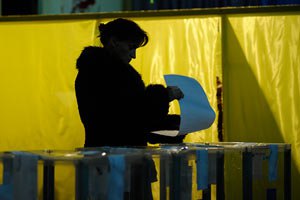 Підраховано чверть протоколів. Результати партій