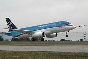 Российский самолет Sukhoi Superjet врезался в гору 
