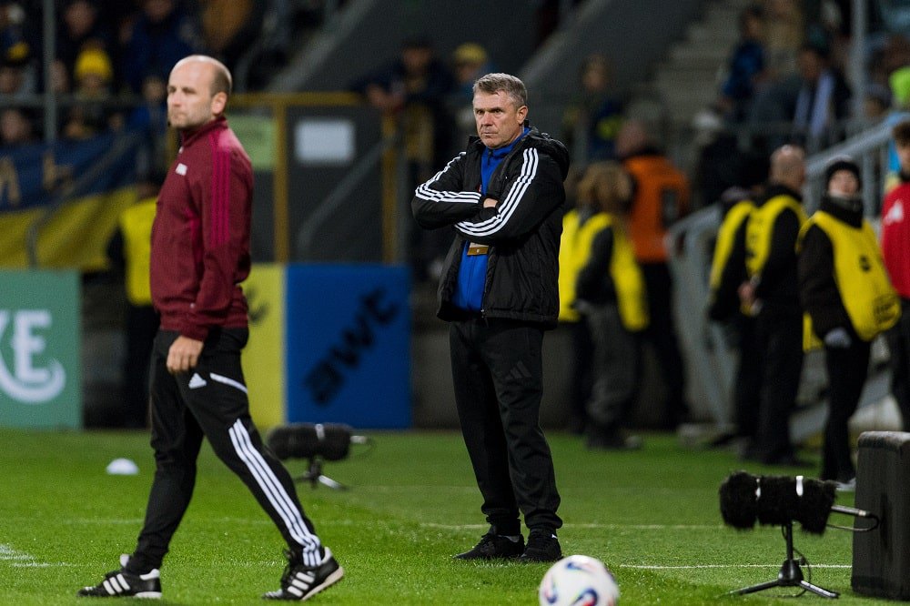 Сергій Ребров під час гри проти Азербайджану