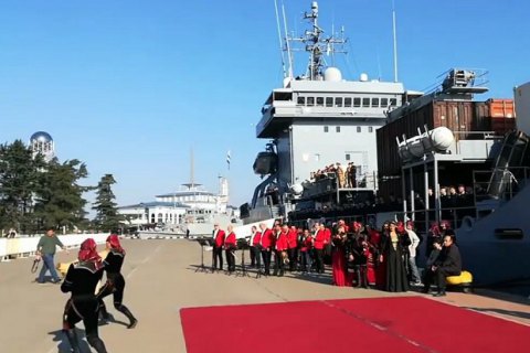  Пять военных кораблей НАТО прибыли в Грузию на учения