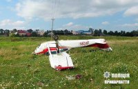 В Івано-Франківській області літак здійснив аварійну посадку на пасовище